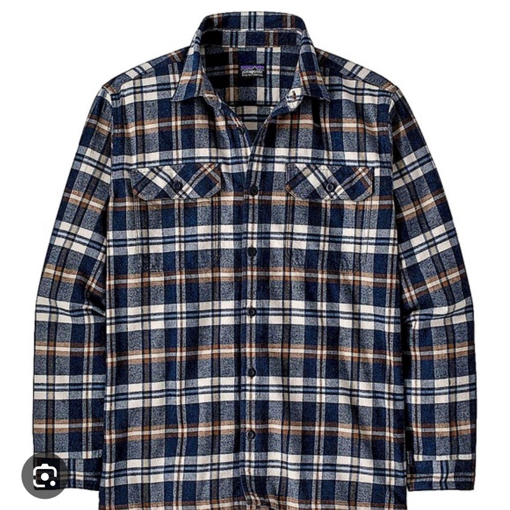 Patagonia Men's Navy and Tan Fjord Flannel Shirt